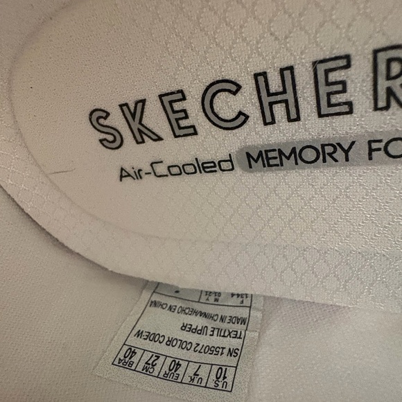 NWT Skechers White Slip-On Shoes - Picture 8 of 10